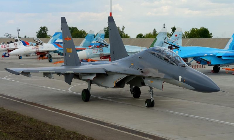 Су-30мкк истребитель