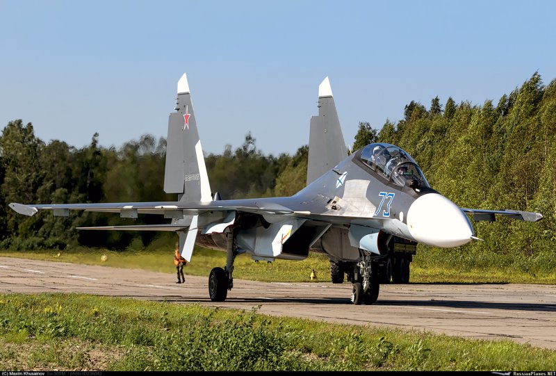 Истребитель Су-30