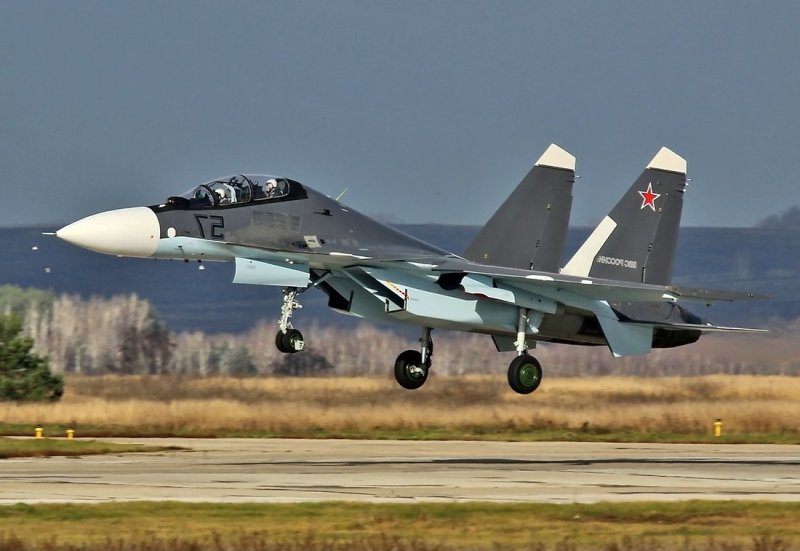 Су-30 реактивный самолёт