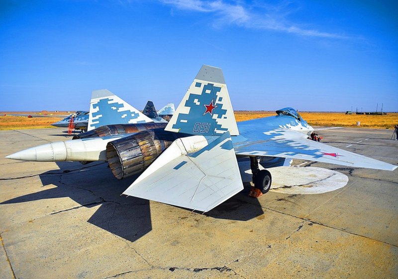 Су-57 двухдвигательный реактивный самолёт
