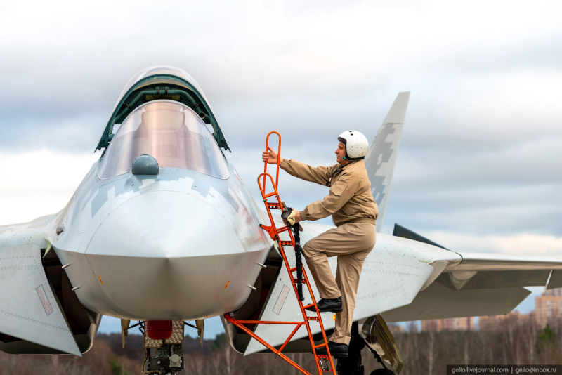 Су 57 кабина