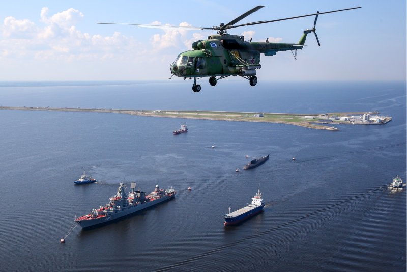 Вертолет ми 8 ВМФ России
