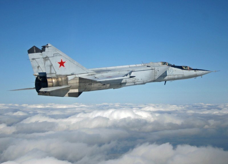 Миг-25 сверхзвуковой самолёт