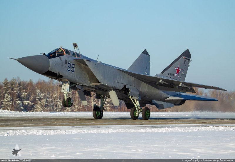 Самолет миг-31бм