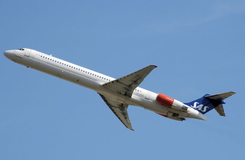 MCDONNELL Douglas MD-80