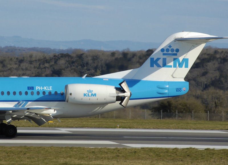 Fokker f100 реверс