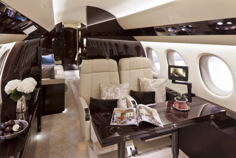 Бизнес Джет Falcon 900lx