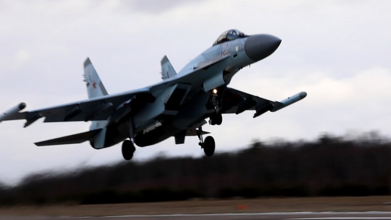 Истребитель Су-35