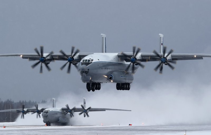 Тяжёлый военно-транспортный самолёт АН-22 («Антей»)