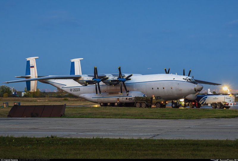 АН-22 серый