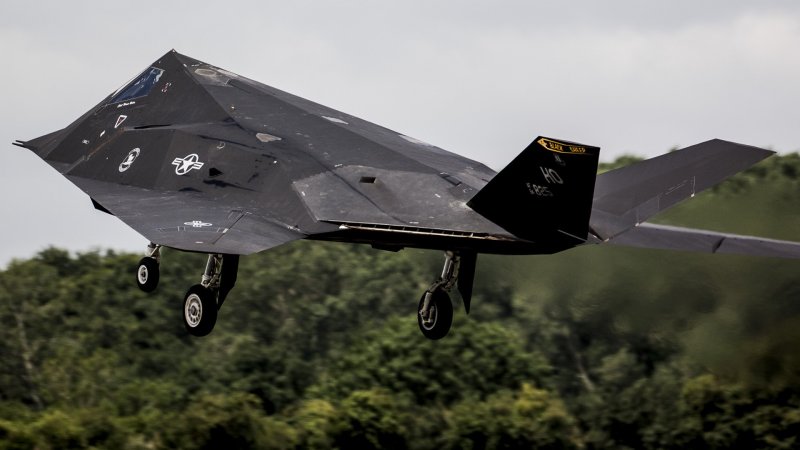 F-117 Nighthawk