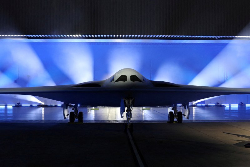 Northrop Grumman b-21 Raider фото