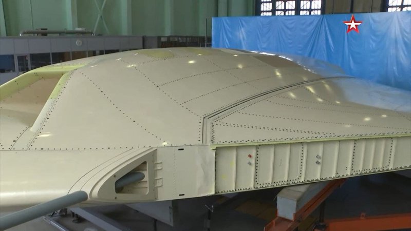 Тяжелый ударный беспилотник с-70 "охотник"