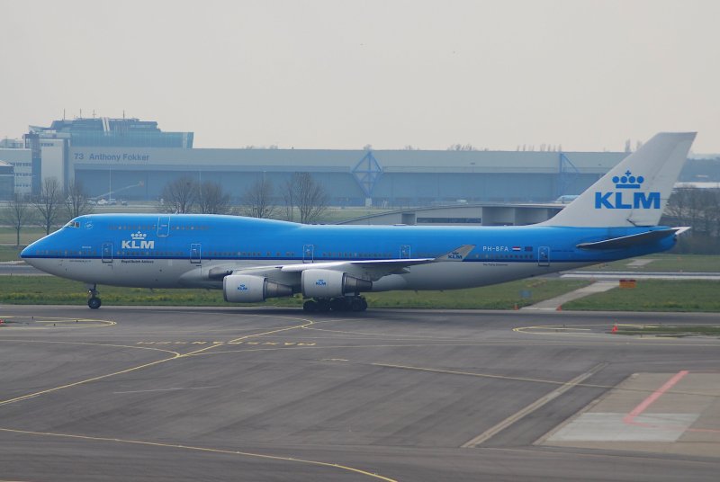 Boeing 777-200 KLM