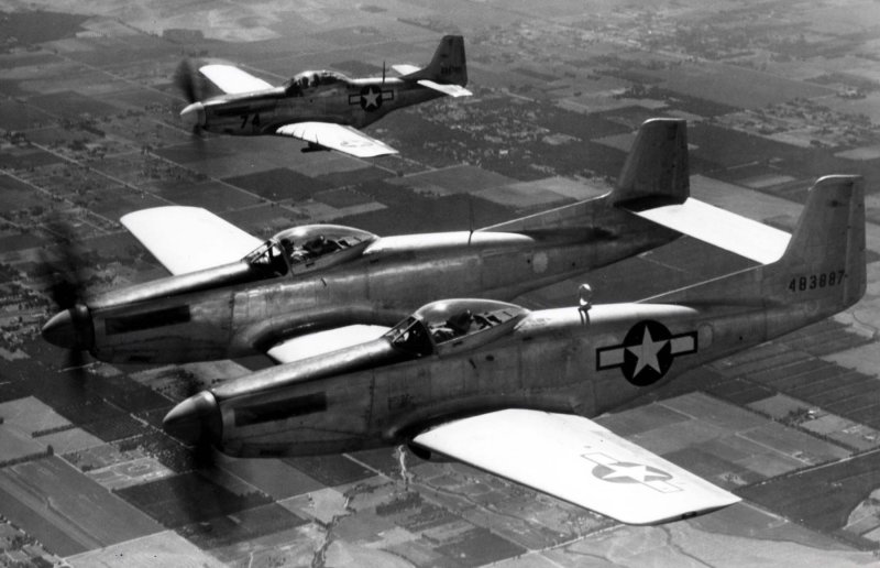 North American f-82 Twin Mustang