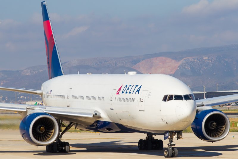 Boeing 777-200 b772