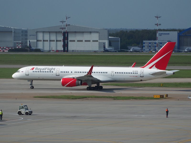 Боинг 757 VQ-btb