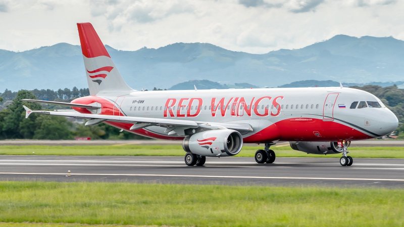 A320 самолет Red Wings
