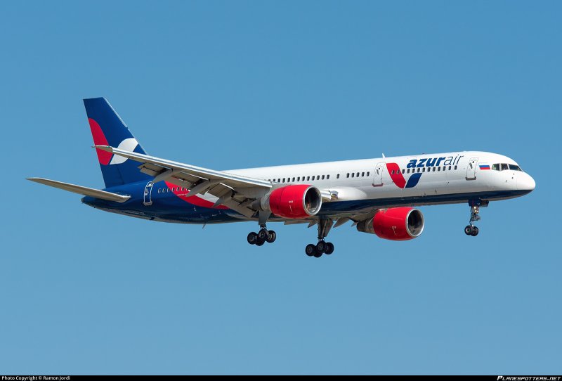 VP-BPB Azur Air