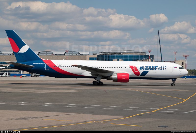 Боинг 747 Азур