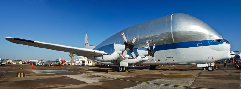Super Guppy самолет