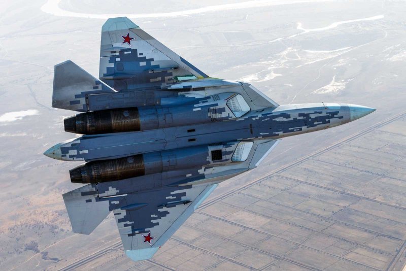 Истребитель 5 поколения России Су-57