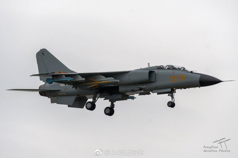 Истребитель-бомбардировщик JH-7a