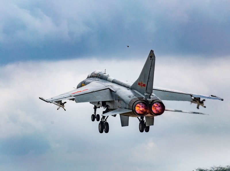 JH-7 ВВС НОАК
