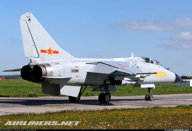 Xian JH-7a борт. № "20029 жёлтый"