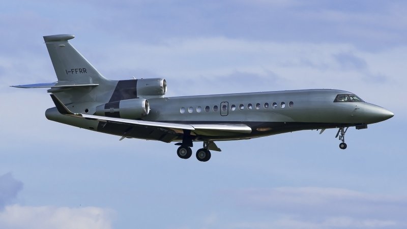 OE-iks чей самолет