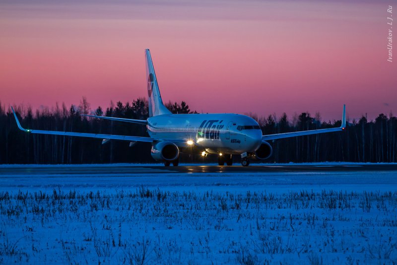 Boeing 737-8gu