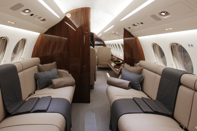 Dassault Falcon 900c салон