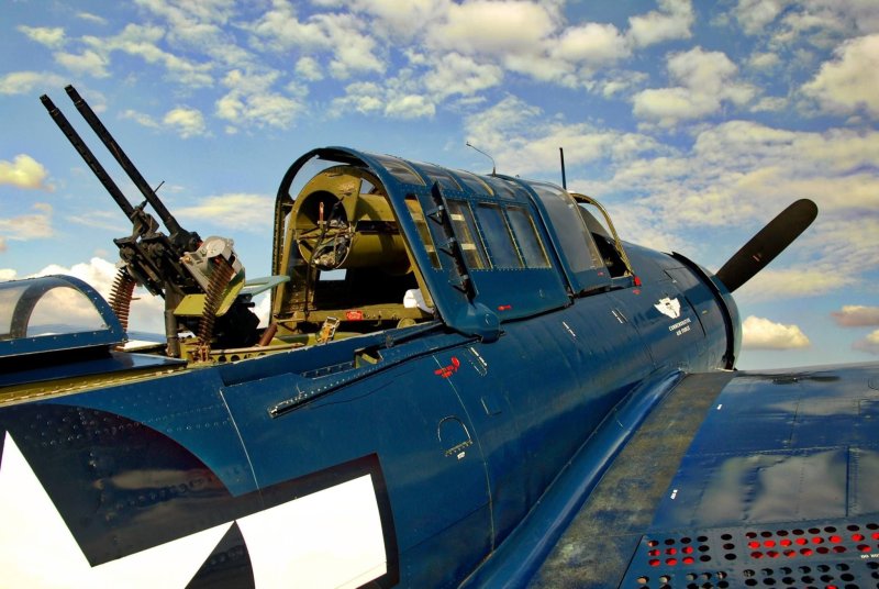 Helldiver самолет