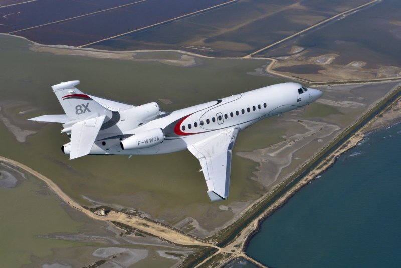 Dassault Falcon 8x в России