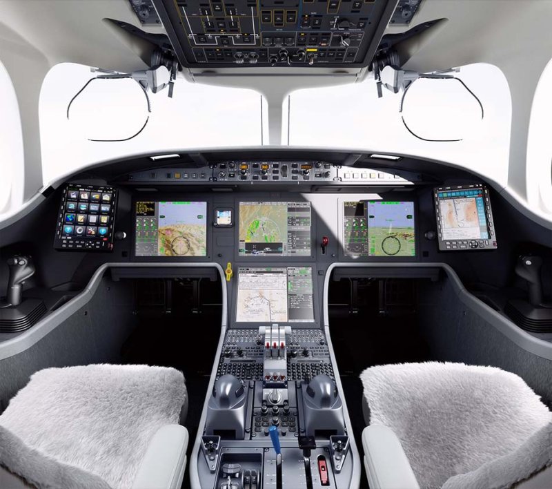Dassault Falcon 8x салон