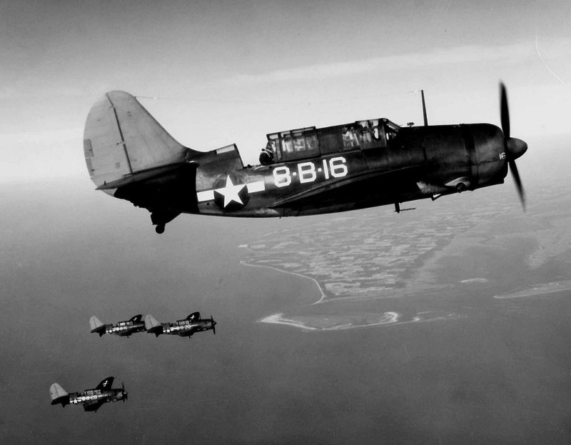 Helldiver самолет