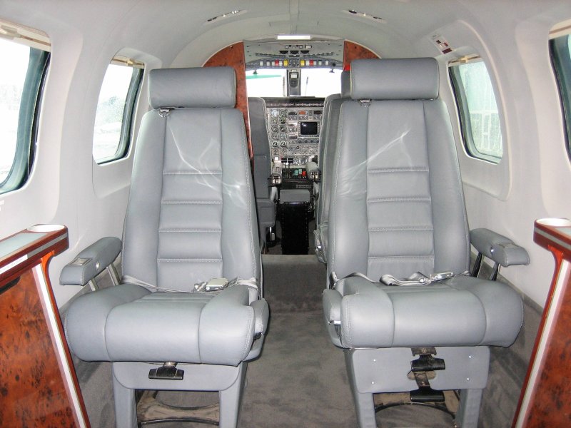 Piper pa 42 720 салон