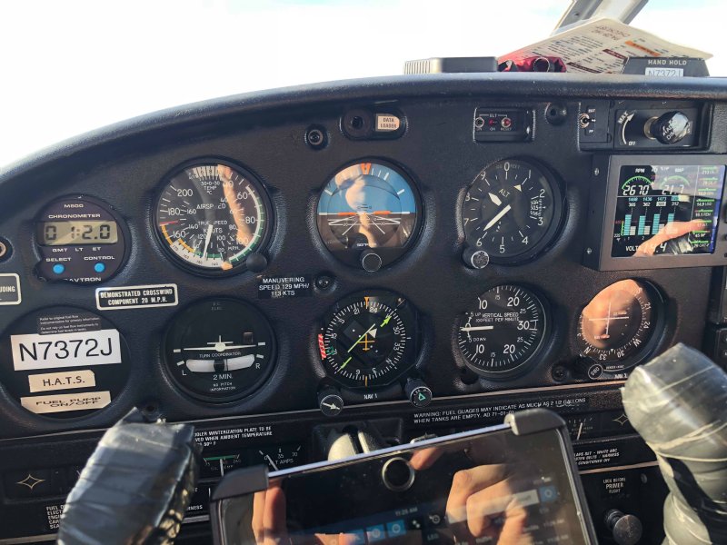 Piper pa-28 кабина