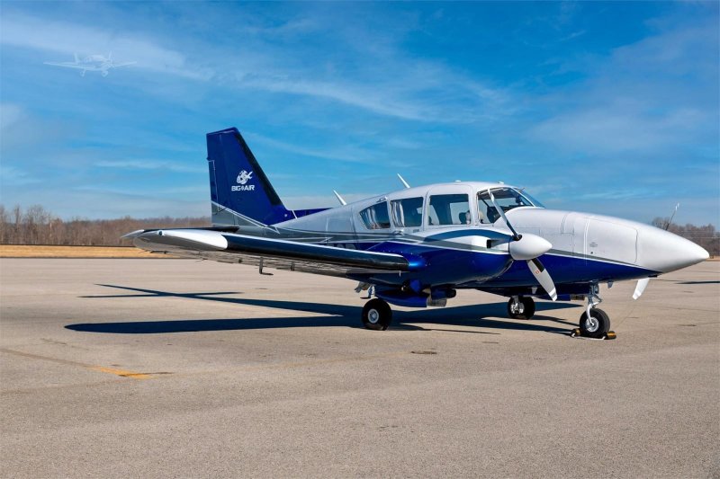 Самолет Piper Aztec
