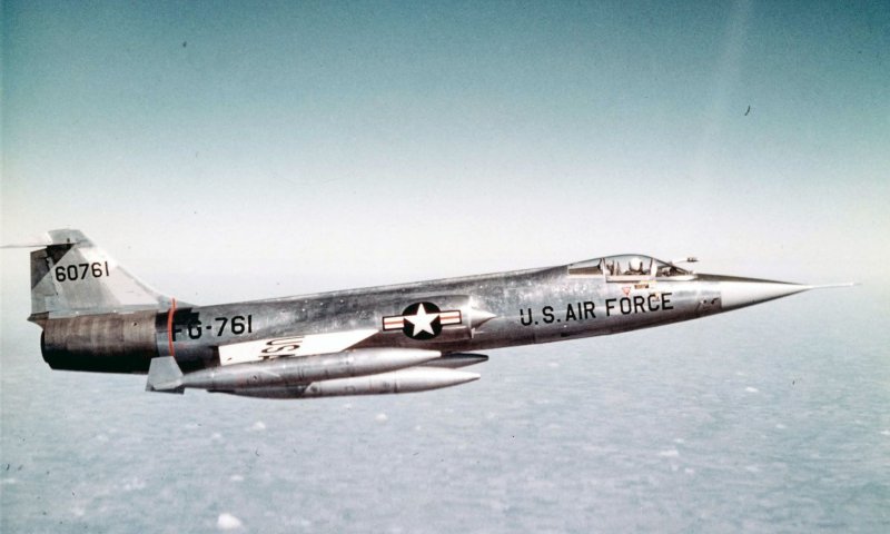Истребитель f-104