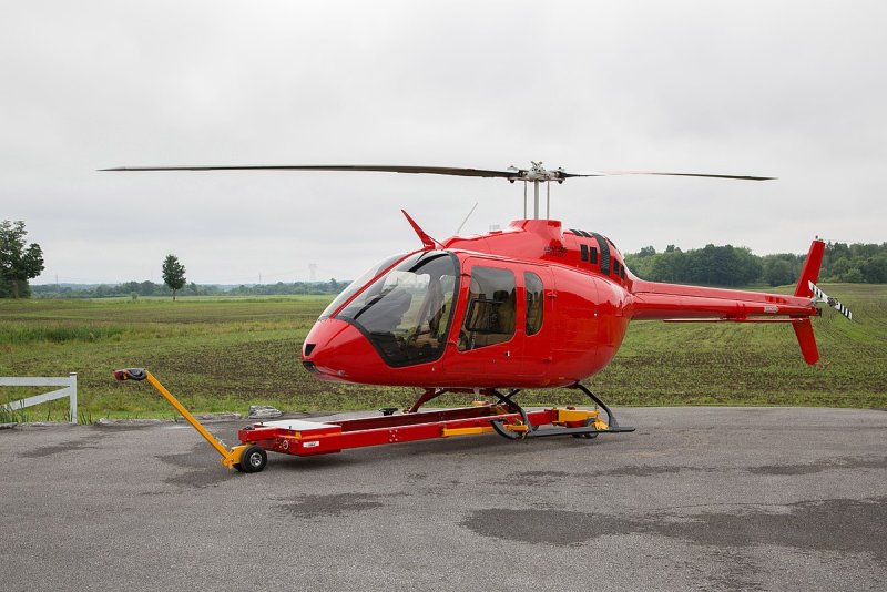 Bell 505 вертолет