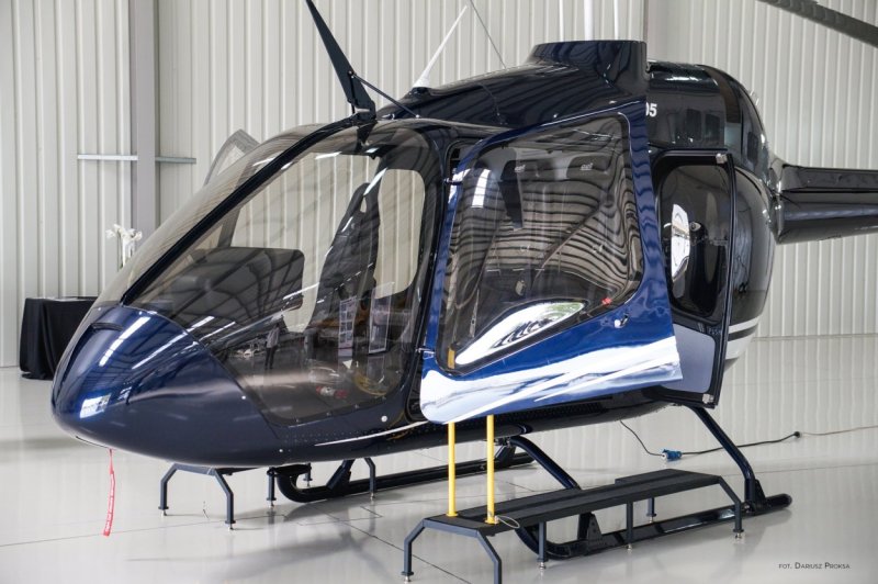 Bell 505 вертолет