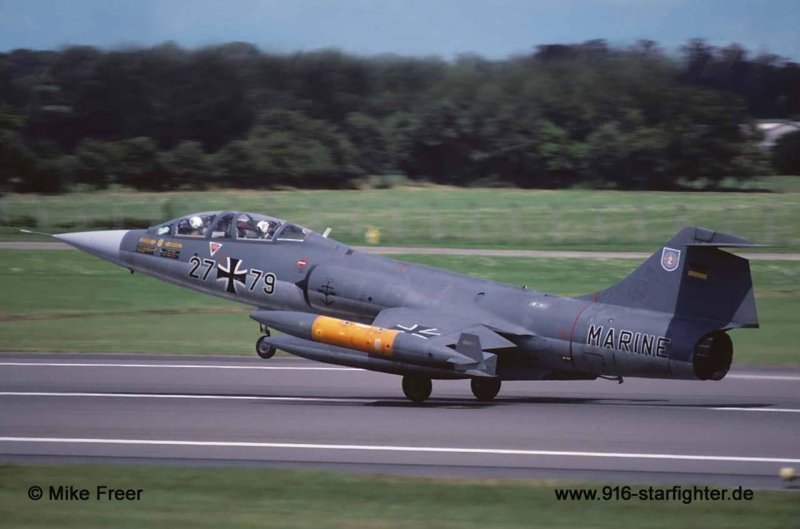Самолёт TF-104g