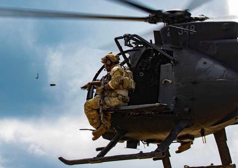 Ah-6m/MH-6m little Bird