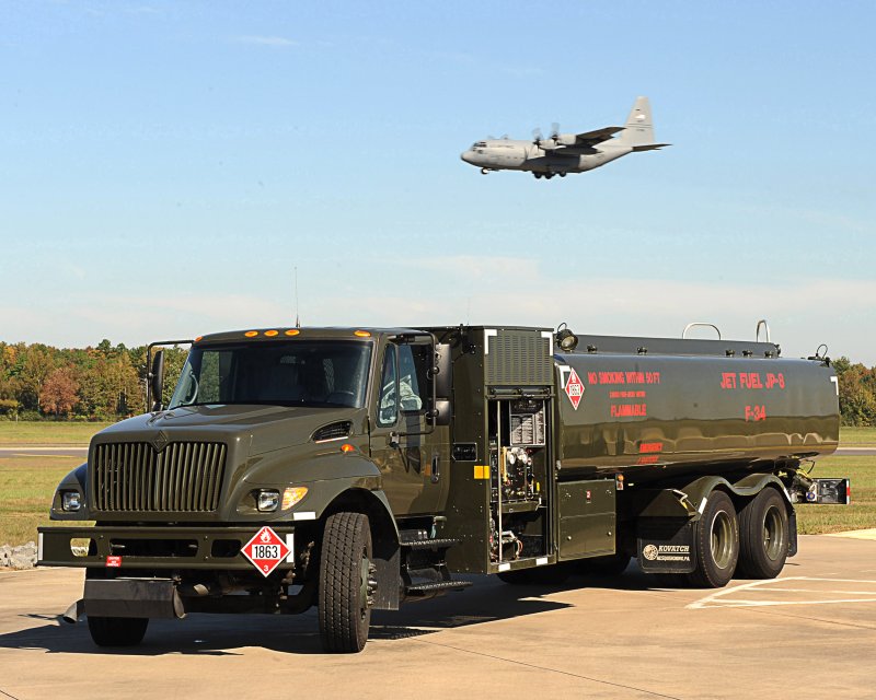 Navistar International 7400