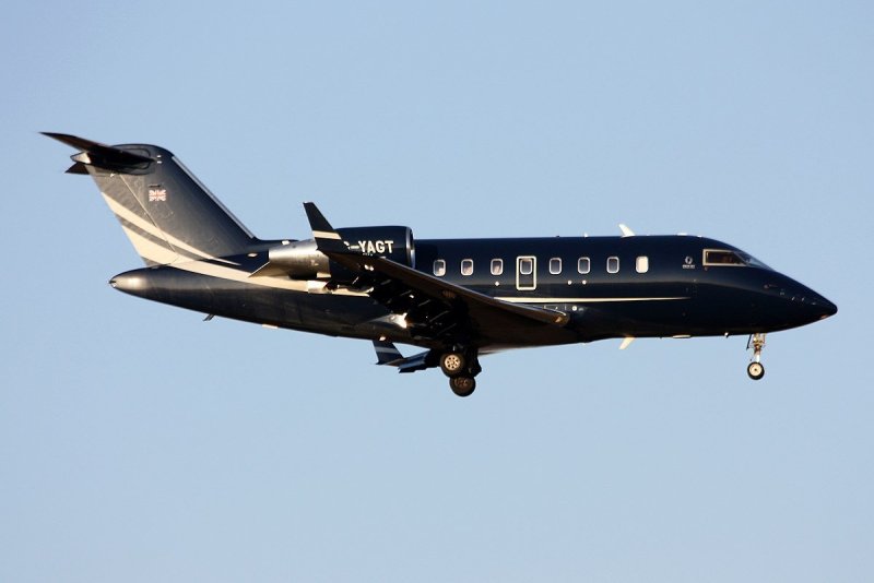 Challenger CL-605