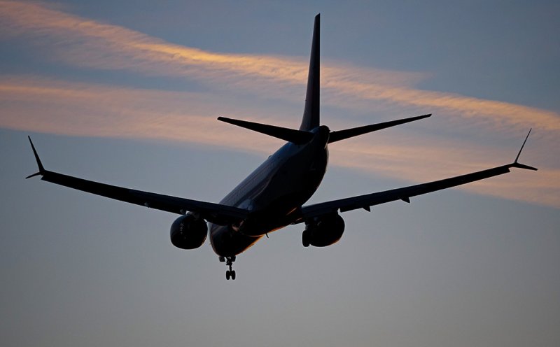 Пассажирский Boeing 737