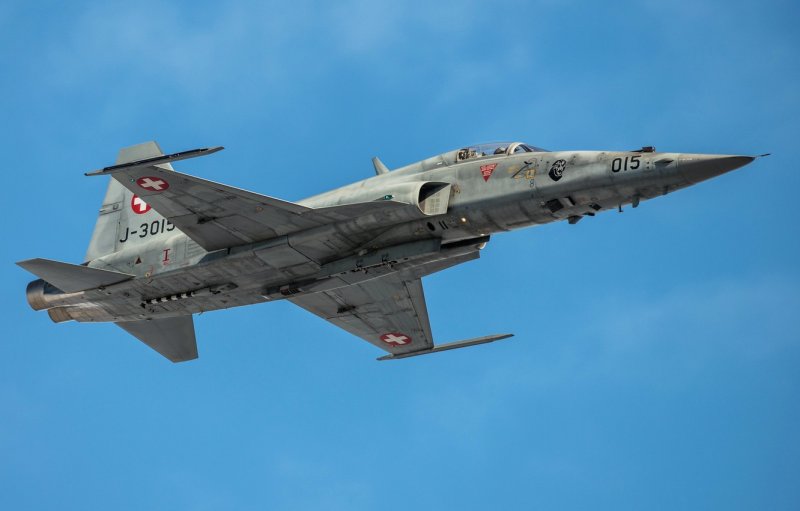Самолет ф-5 Тайгер