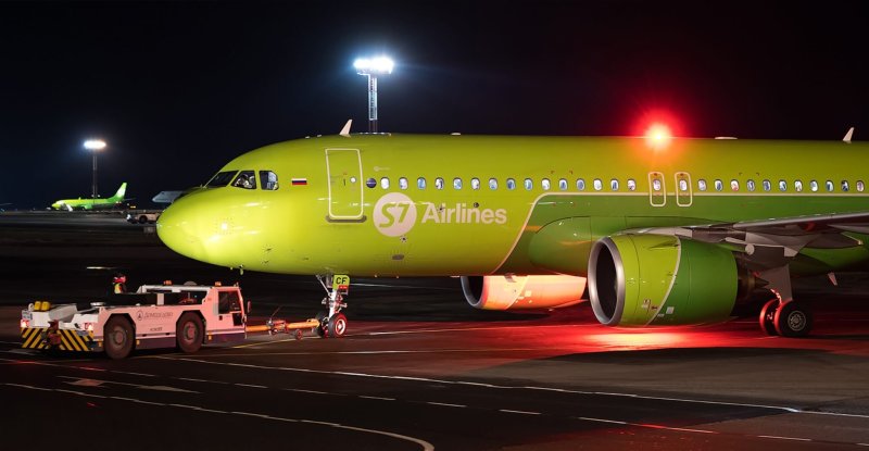 Самолёт авиакомпания s7 Аэробус 380
