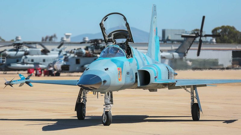 Самолет ф-5 Тайгер